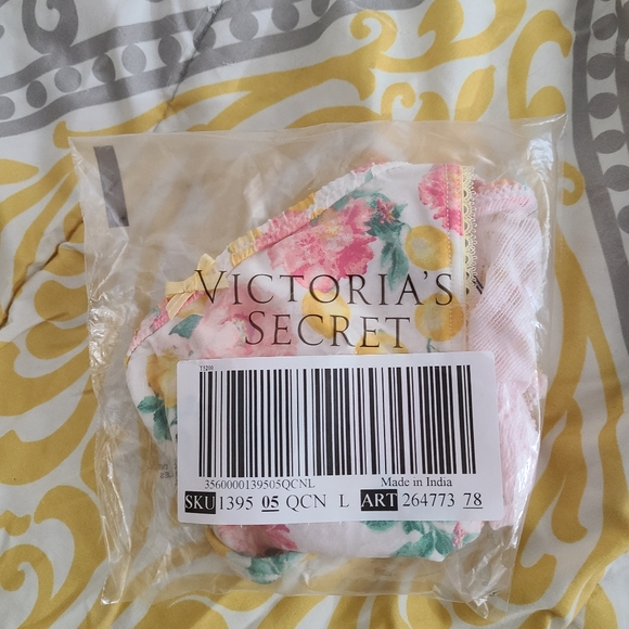 Victoria's Secret Lemoncello Lace String Bikini Panty - Picture 4 of 5